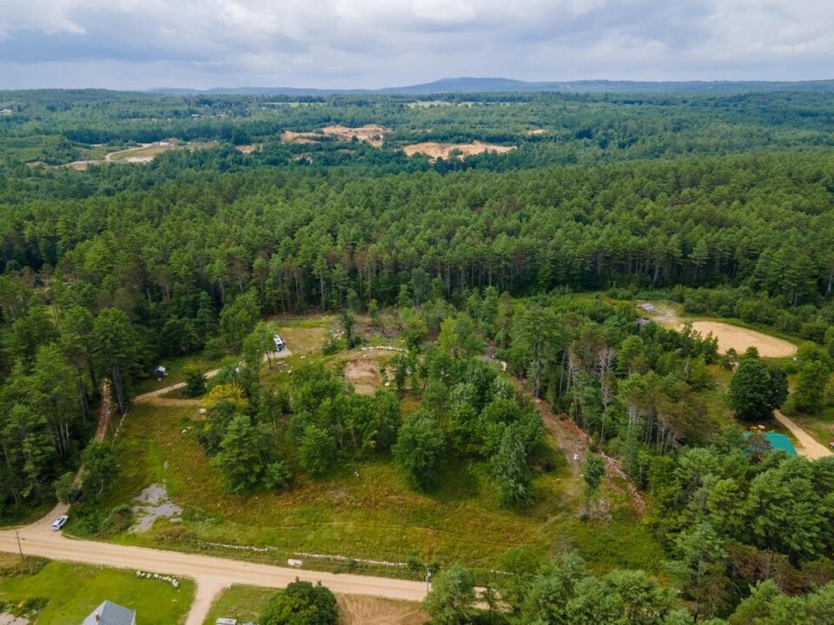 Picture of Residential Land For Sale in Barnstead, New Hampshire, United States