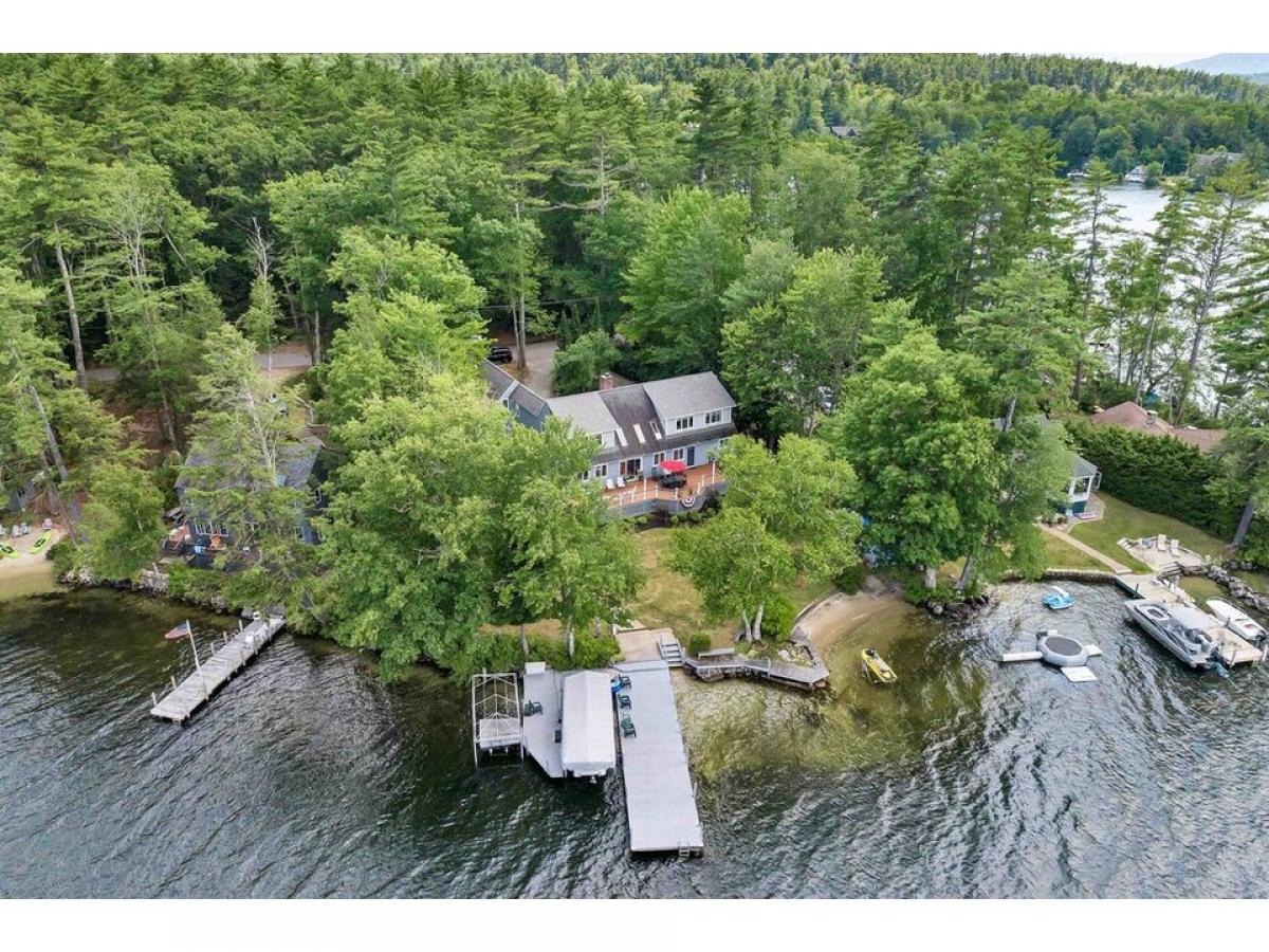 Picture of Home For Sale in Wolfeboro, New Hampshire, United States