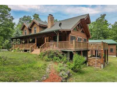 Home For Sale in Tuftonboro, New Hampshire