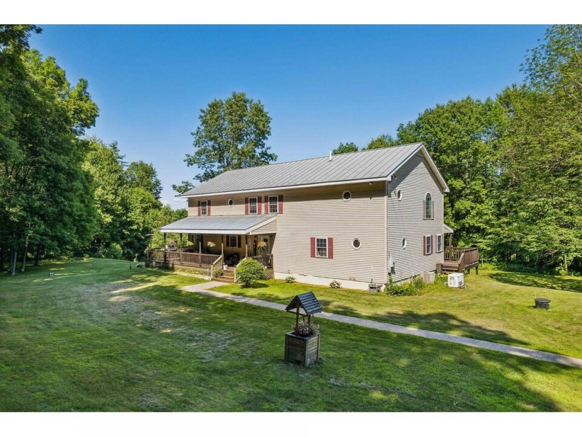 Picture of Home For Sale in Hartland, Vermont, United States