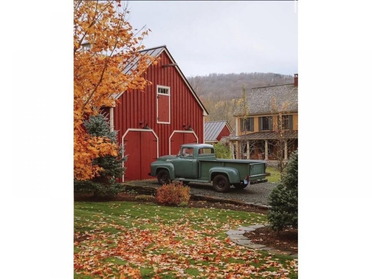 Picture of Home For Sale in Barnard, Vermont, United States