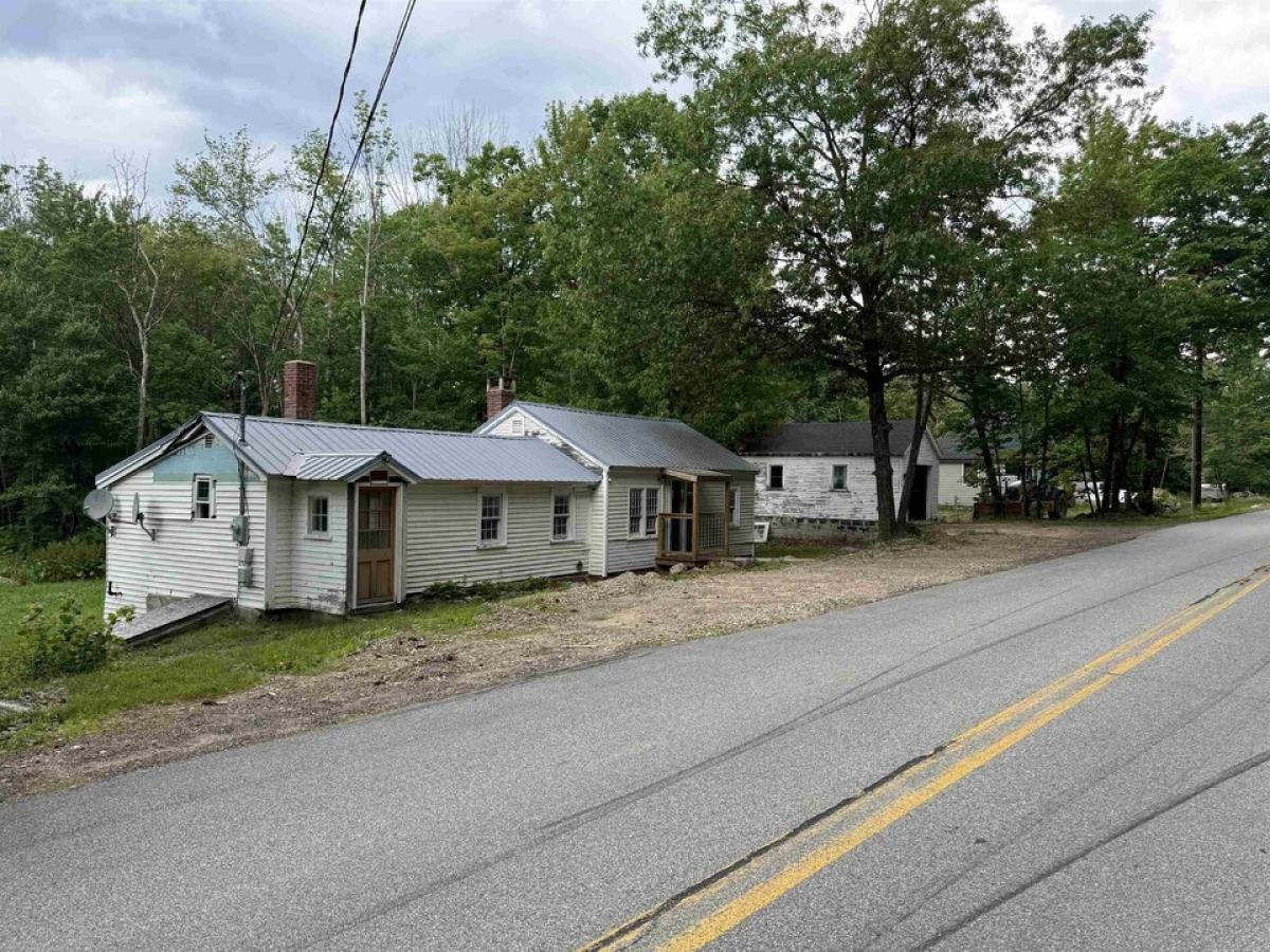 Picture of Home For Sale in Gilford, New Hampshire, United States