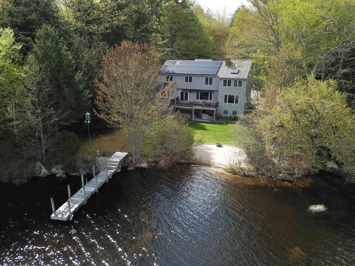 Picture of Home For Sale in Moultonborough, New Hampshire, United States