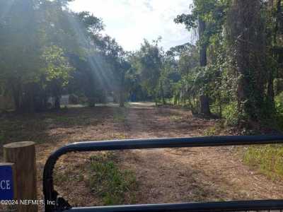 Residential Land For Sale in Crescent City, Florida