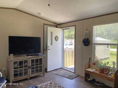 Home For Sale in Satsuma, Florida