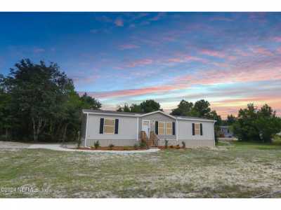 Home For Sale in Pomona Park, Florida