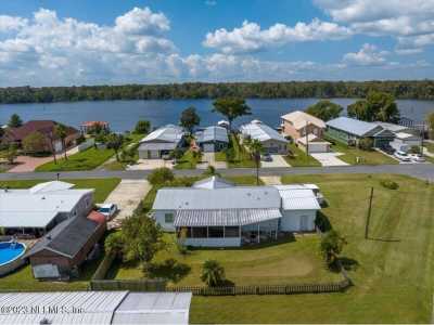 Home For Sale in Welaka, Florida