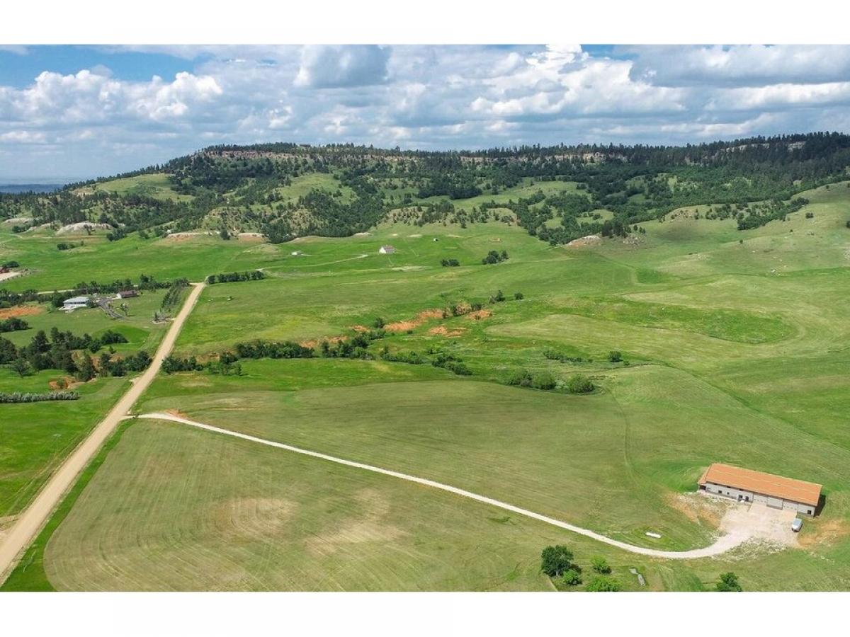 Picture of Home For Sale in Spearfish, South Dakota, United States