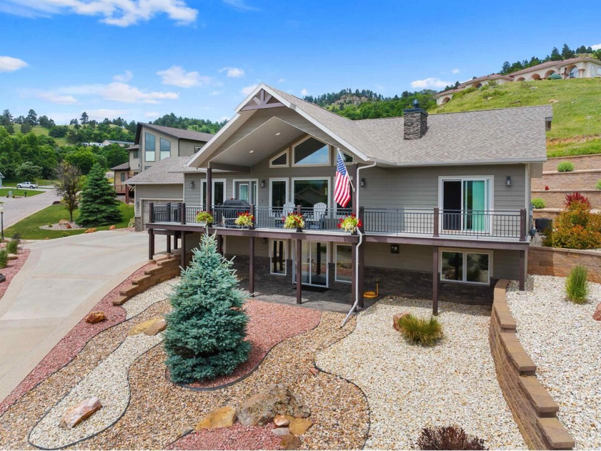 Picture of Home For Sale in Spearfish, South Dakota, United States