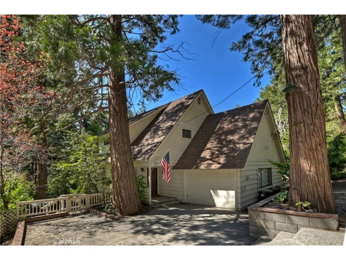 Picture of Home For Sale in Lake Arrowhead, California, United States