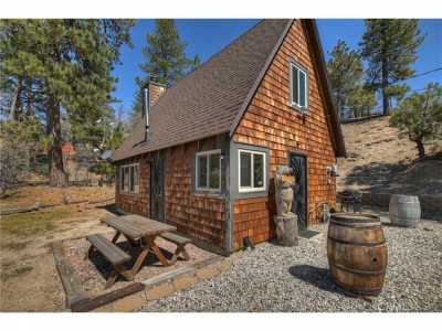 Home For Sale in Arrowbear, California