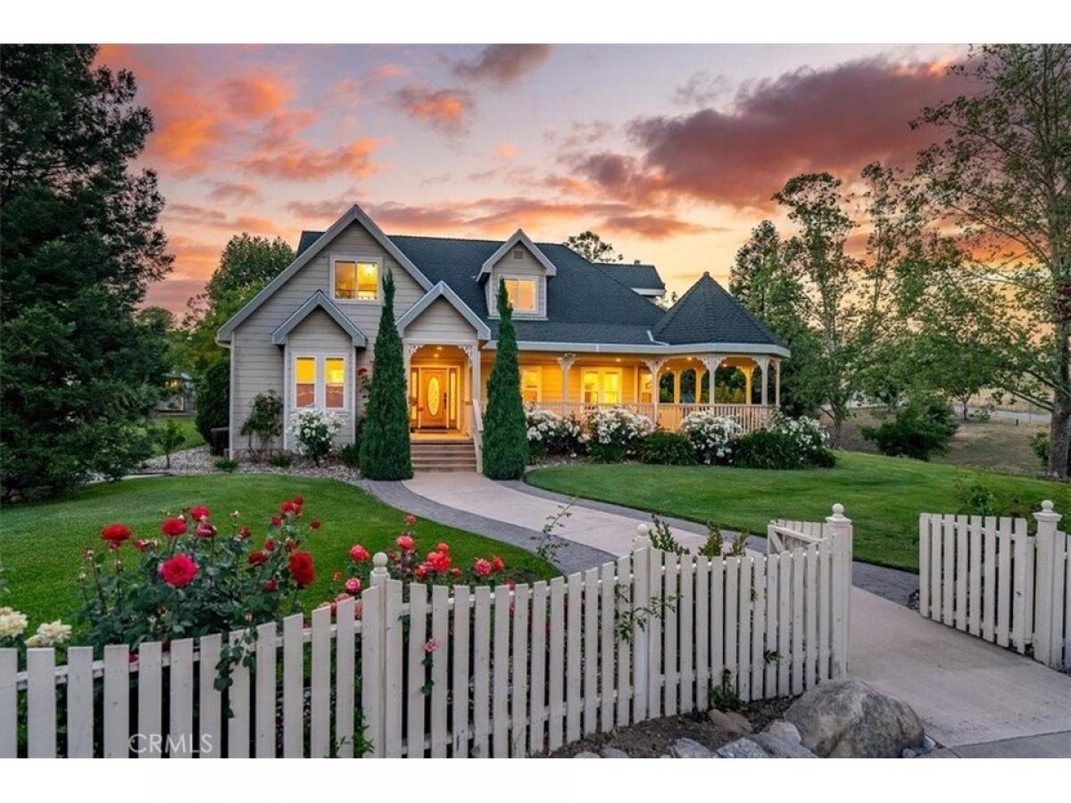 Picture of Home For Sale in Atascadero, California, United States