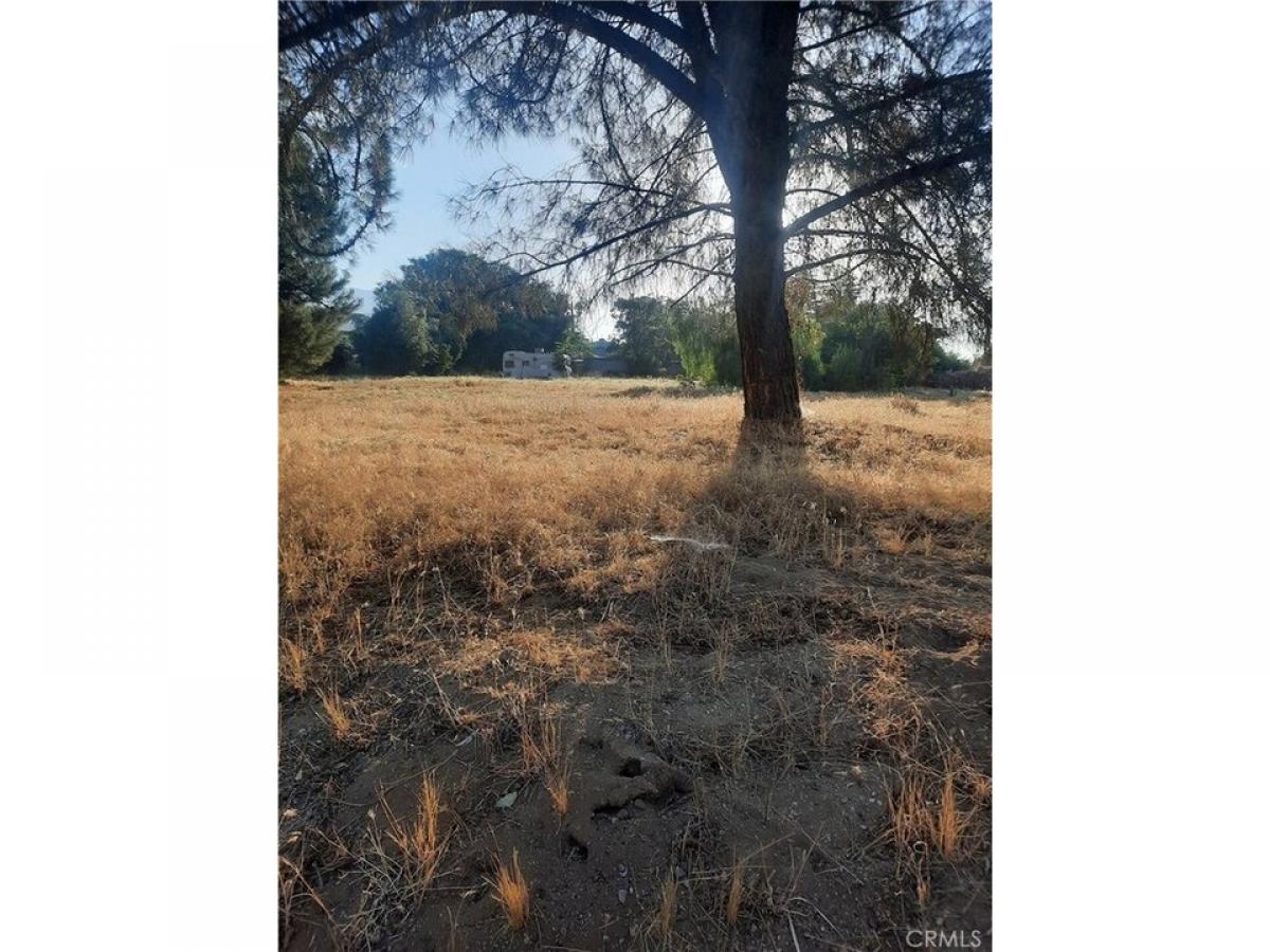 Picture of Residential Land For Sale in Cherry Valley, California, United States