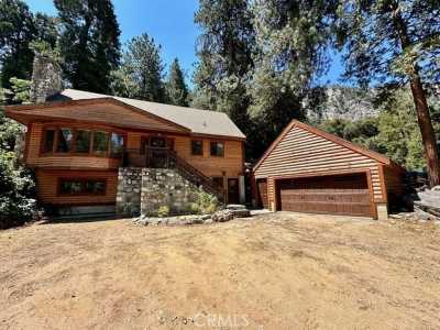 Home For Sale in Forest Falls, California