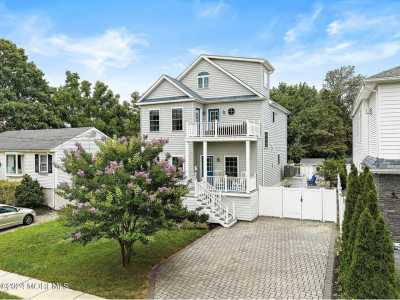 Home For Sale in Manasquan, New Jersey