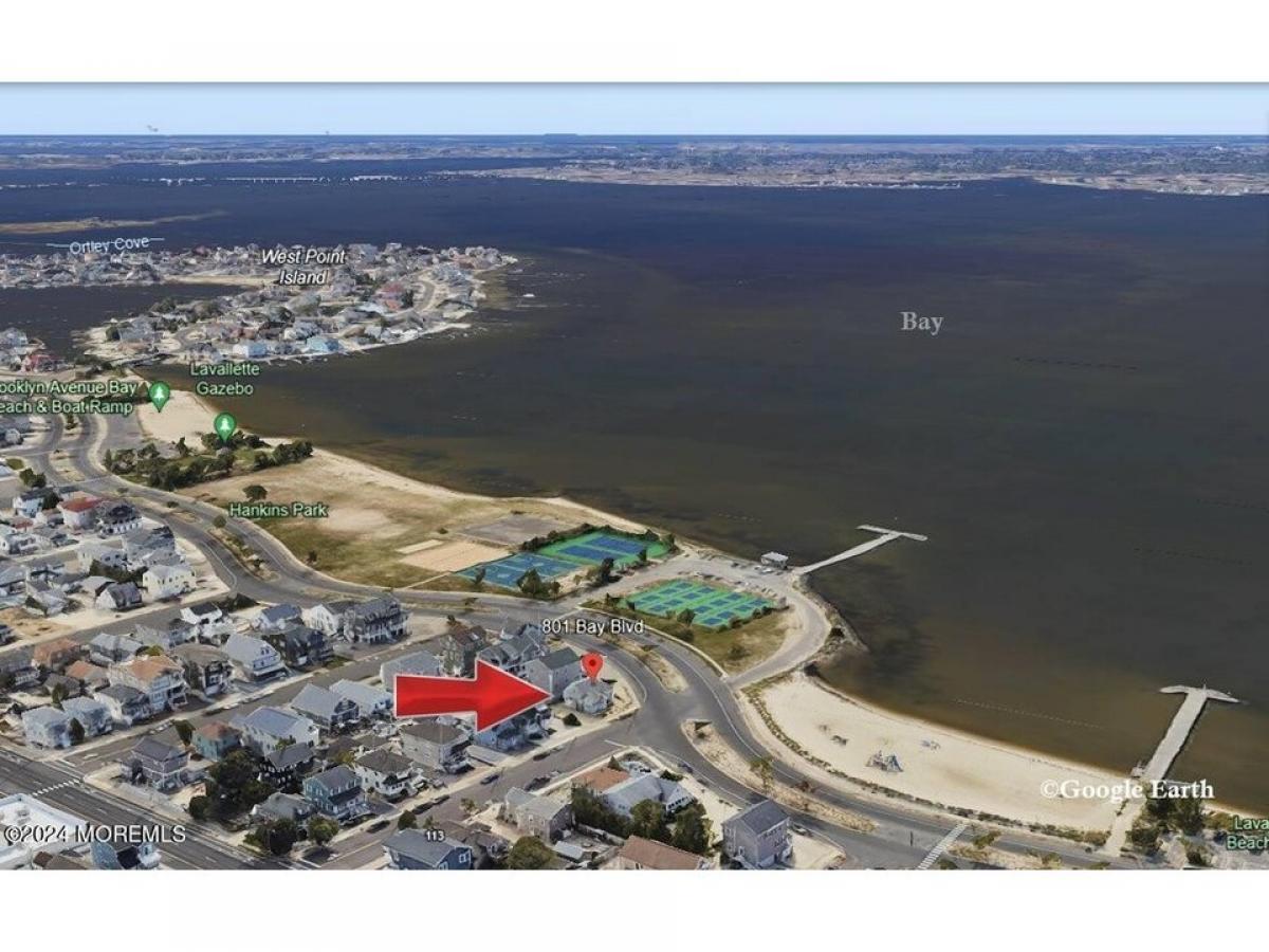 Picture of Home For Sale in Lavallette, New Jersey, United States