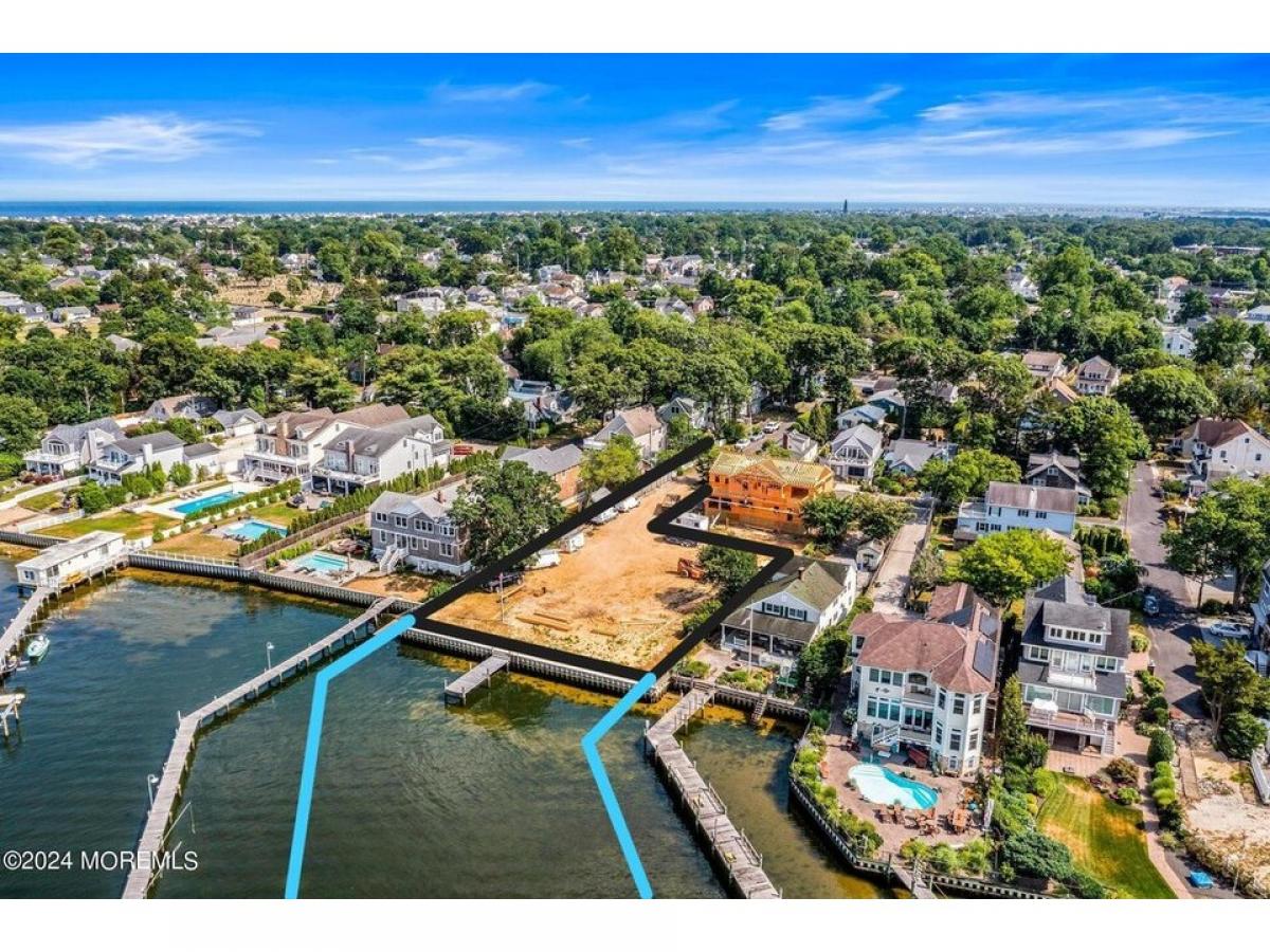 Picture of Home For Sale in Point Pleasant, New Jersey, United States