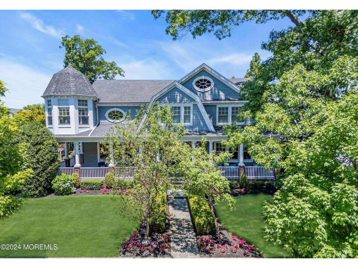 Picture of Home For Sale in Spring Lake, New Jersey, United States