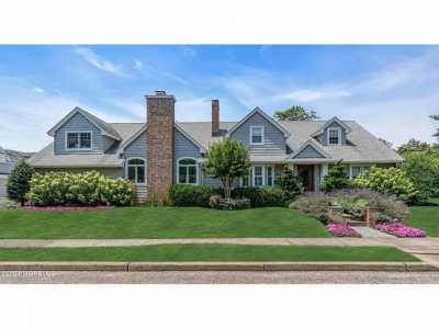 Home For Sale in Sea Girt, New Jersey