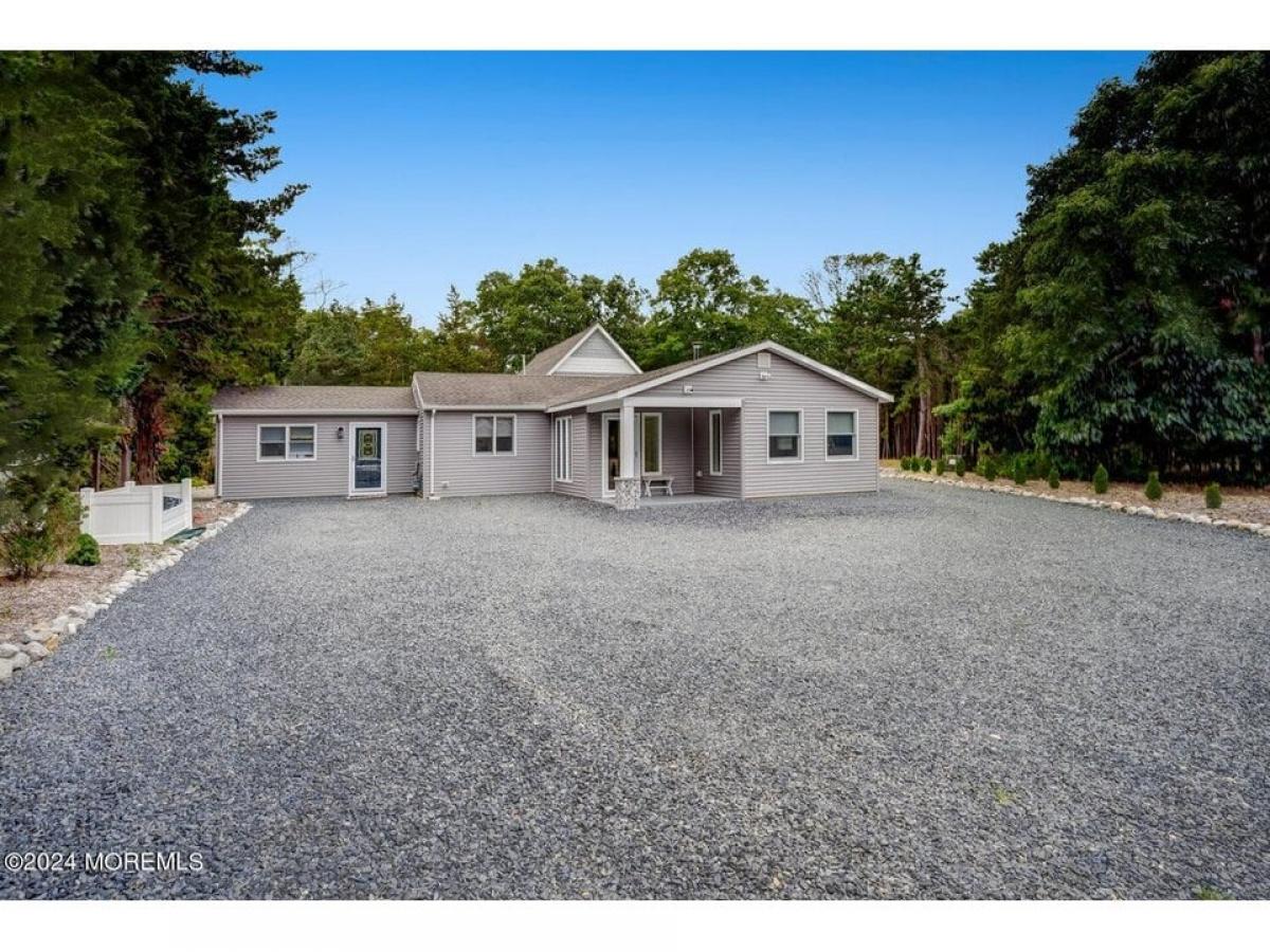 Picture of Home For Sale in West Creek, New Jersey, United States