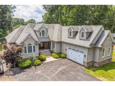 Home For Sale in Freehold, New Jersey