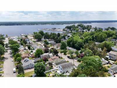 Home For Sale in Toms River, New Jersey