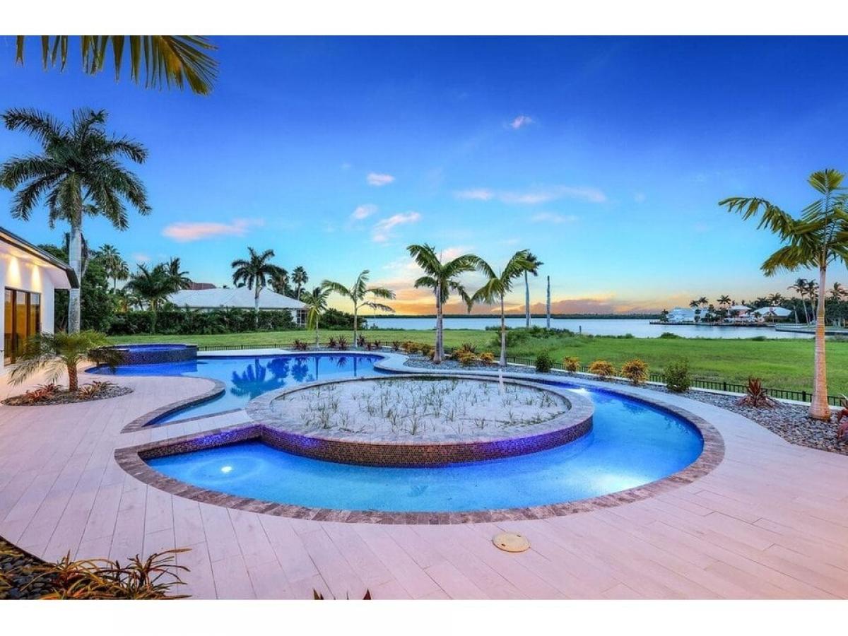 Picture of Home For Sale in Marco Island, Florida, United States