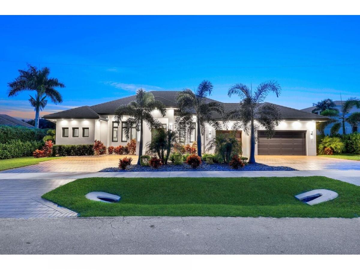 Picture of Home For Sale in Marco Island, Florida, United States