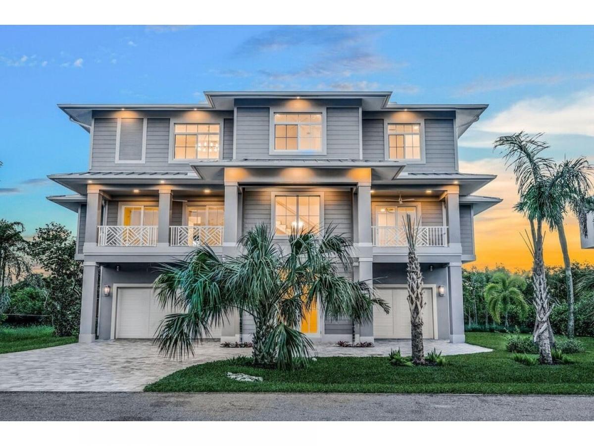 Picture of Home For Sale in Marco Island, Florida, United States