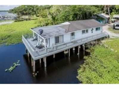 Home For Sale in Astor, Florida