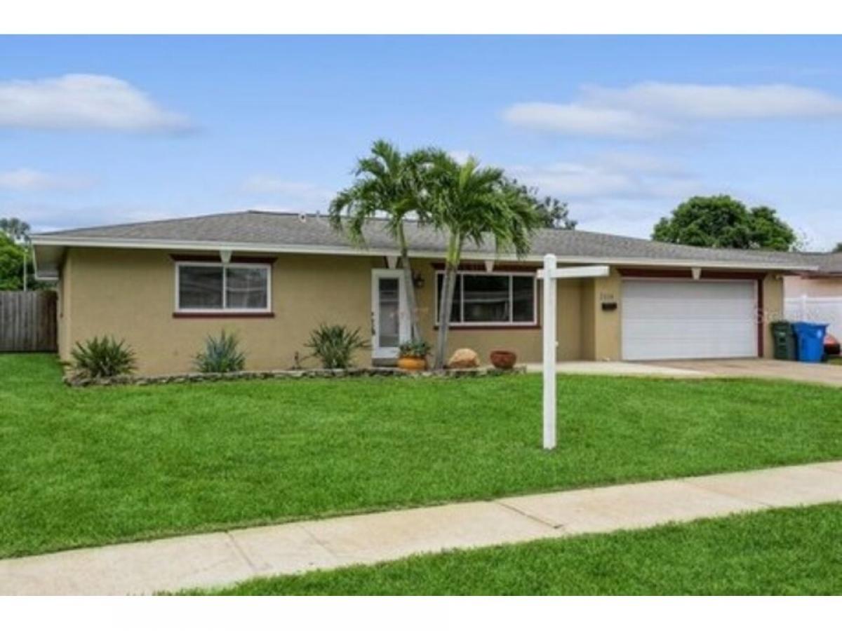 Picture of Home For Sale in Bradenton, Florida, United States