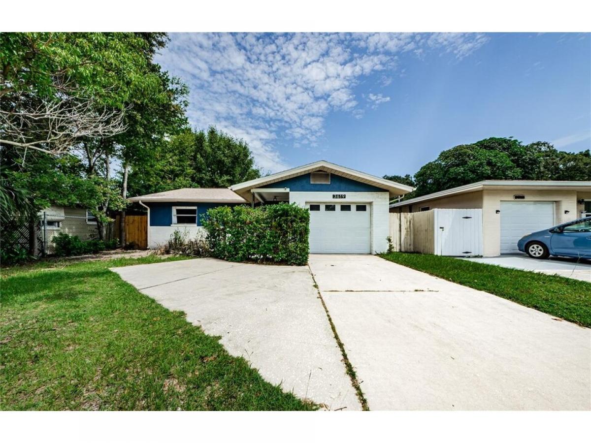 Picture of Home For Sale in Saint Petersburg, Florida, United States