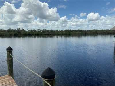 Home For Sale in Ruskin, Florida