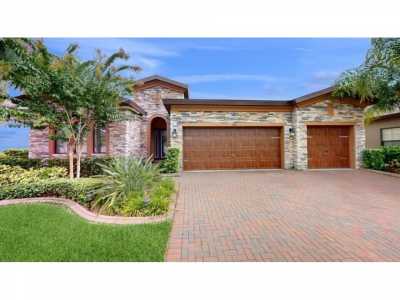 Home For Sale in Riverview, Florida