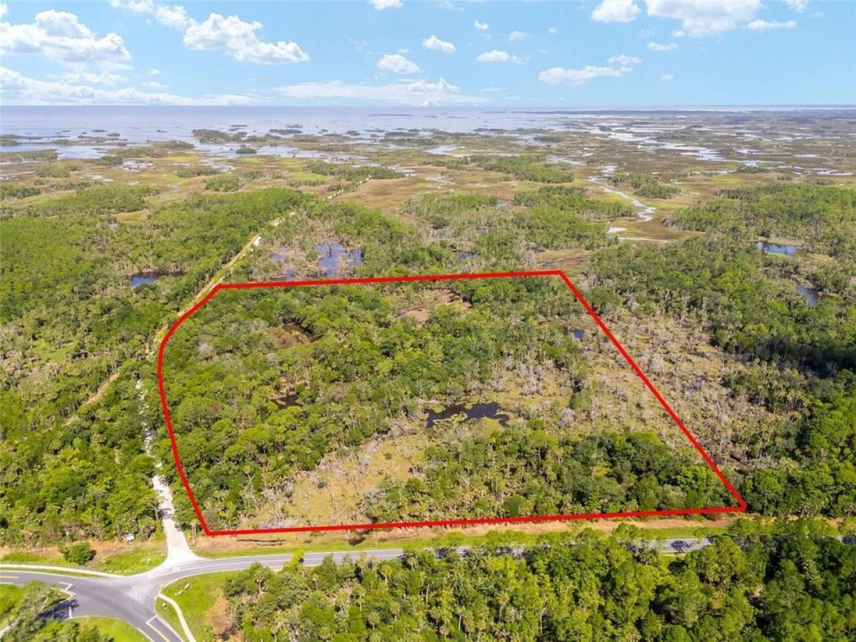 Picture of Residential Land For Sale in Yankeetown, Florida, United States