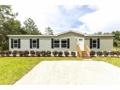 Home For Sale in Bronson, Florida