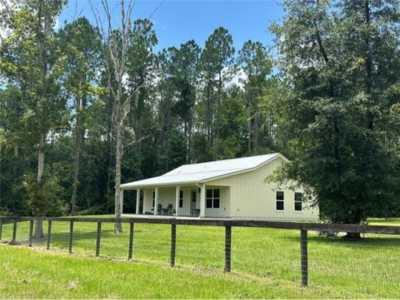 Home For Sale in Reddick, Florida