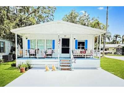 Home For Sale in Lake Wales, Florida