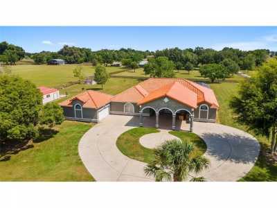 Home For Sale in Anthony, Florida