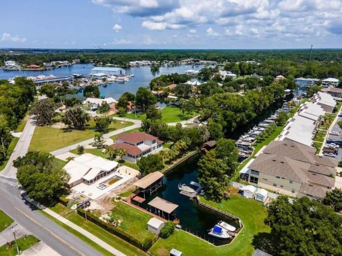 Picture of Home For Sale in Crystal River, Florida, United States