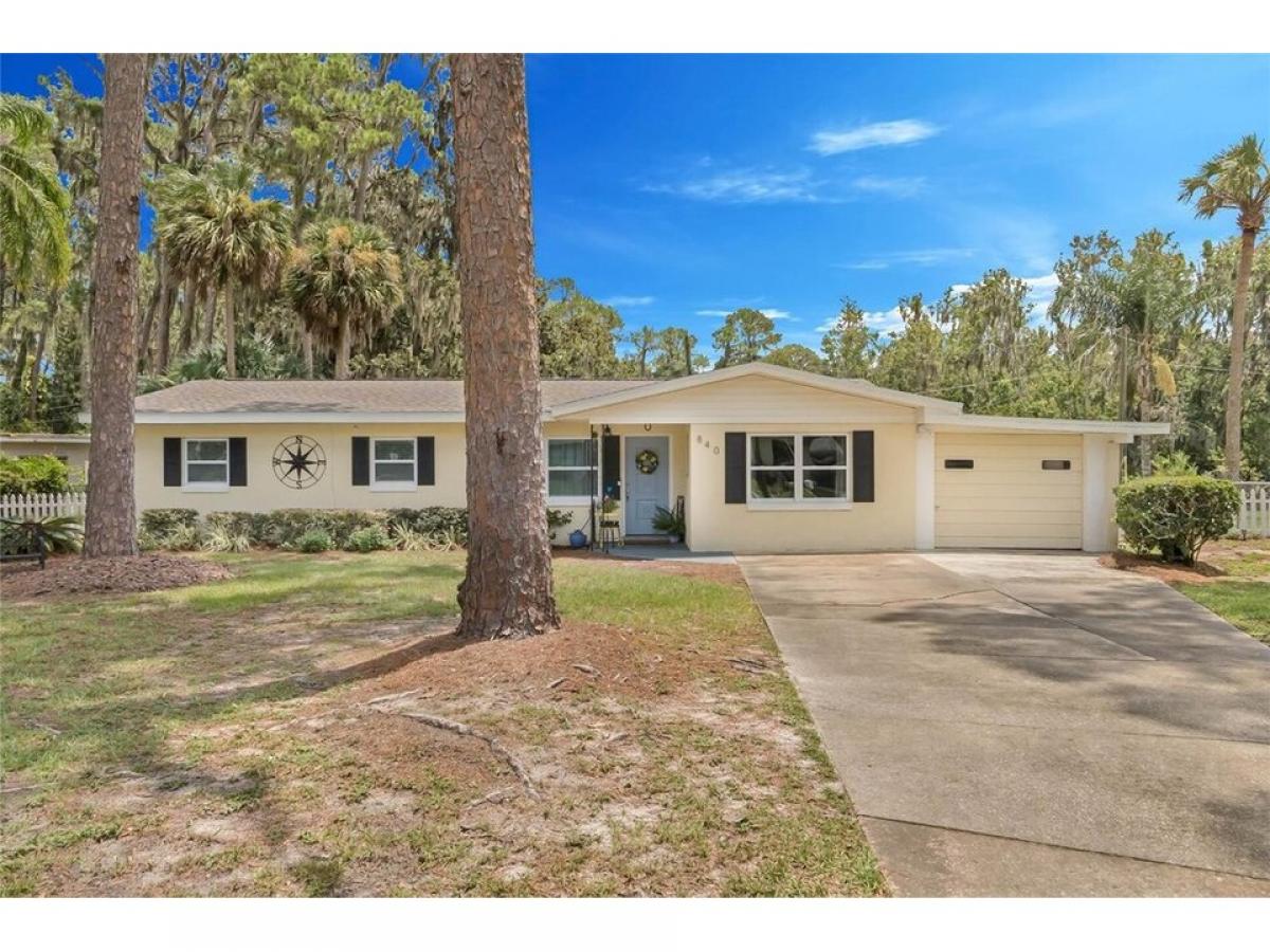 Picture of Home For Sale in Eustis, Florida, United States