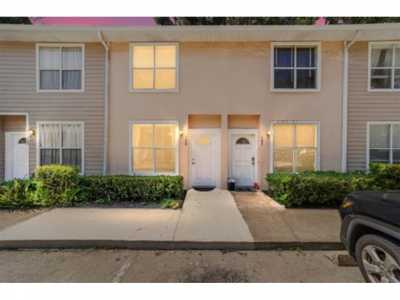 Home For Sale in Gainesville, Florida