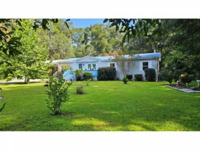 Home For Sale in Fanning Springs, Florida