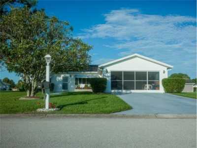 Home For Sale in Summerfield, Florida