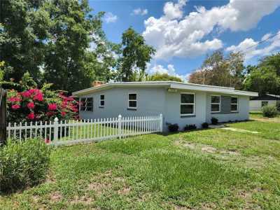 Home For Sale in Zephyrhills, Florida