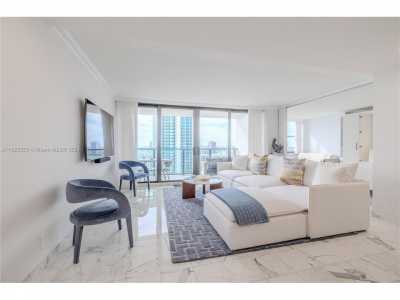 Home For Rent in Hollywood, Florida