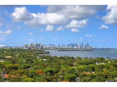 Home For Sale in Coral Gables, Florida