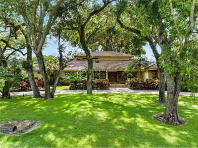 Home For Sale in Coral Gables, Florida