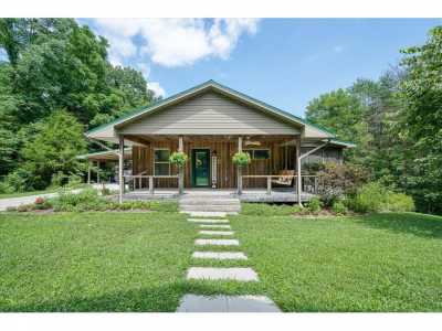 Home For Sale in Albany, Kentucky