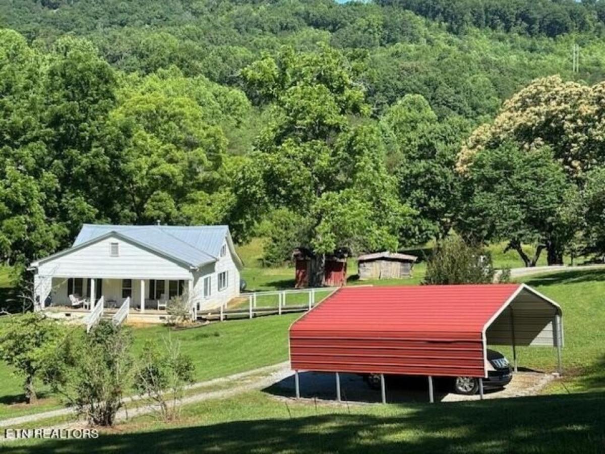 Picture of Home For Sale in Pikeville, Tennessee, United States